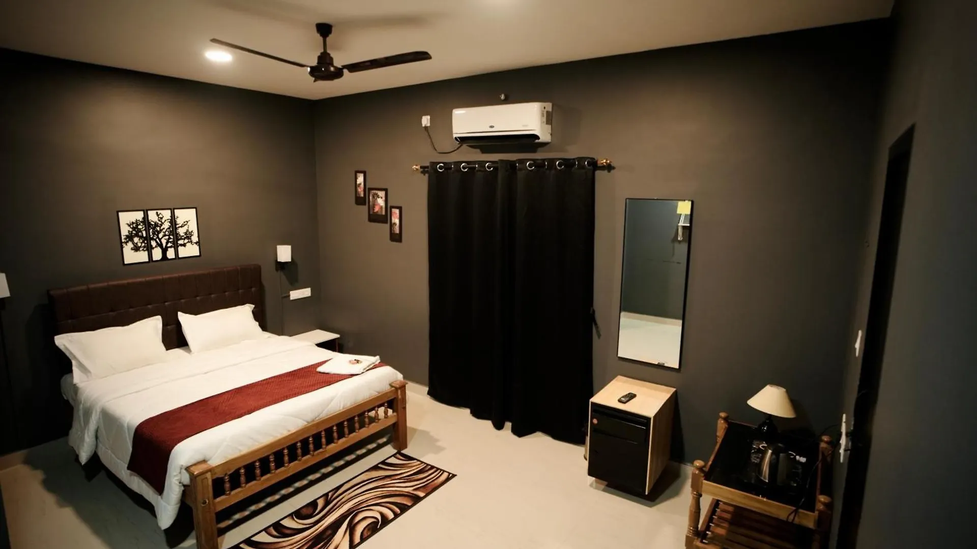 Resort Cy Suites Kottara