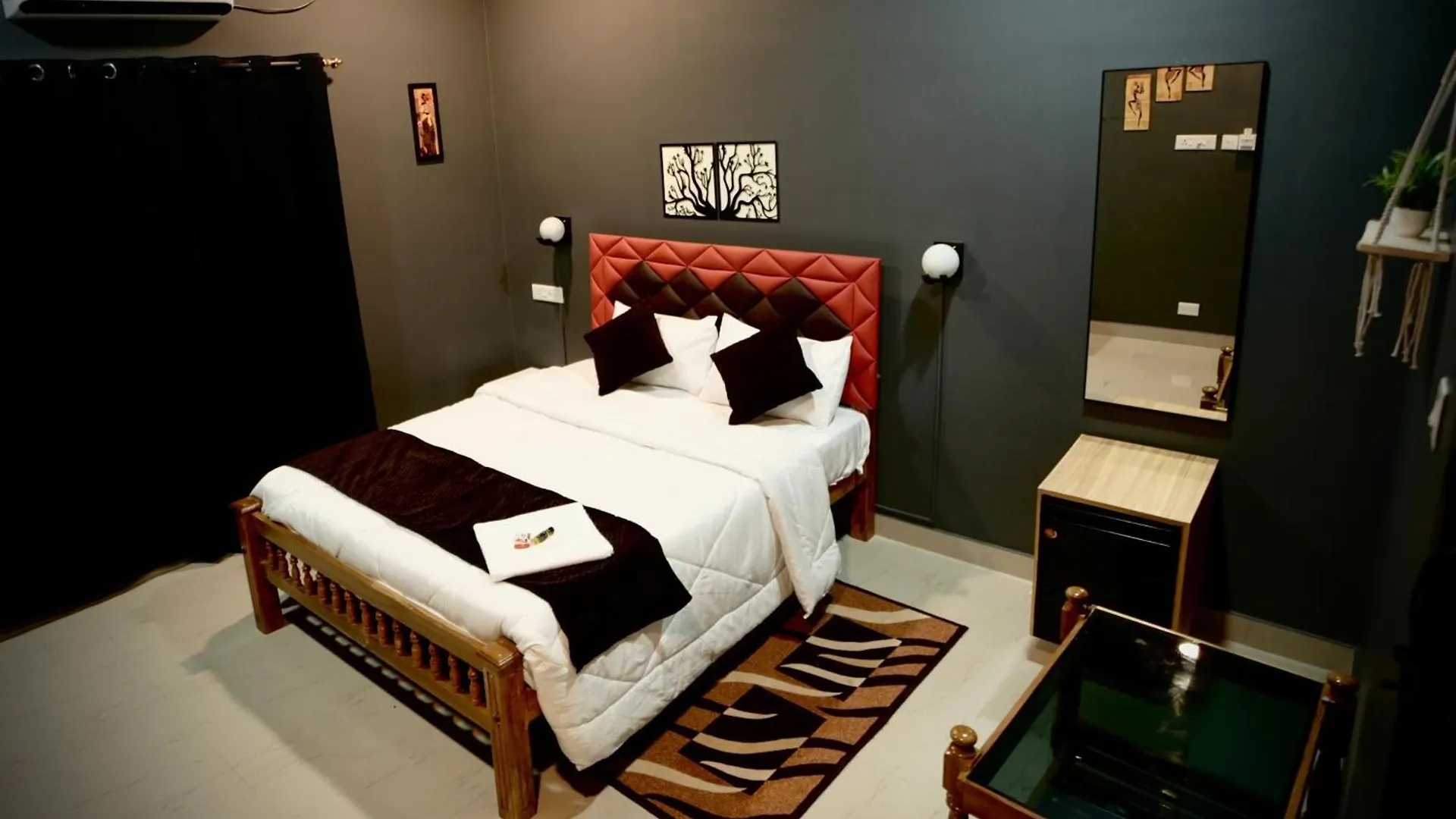 Cy Suites Kottara 0*,  India